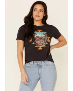 Wrangler Women's Southwestern Horseshoe Desert Graphic Tee