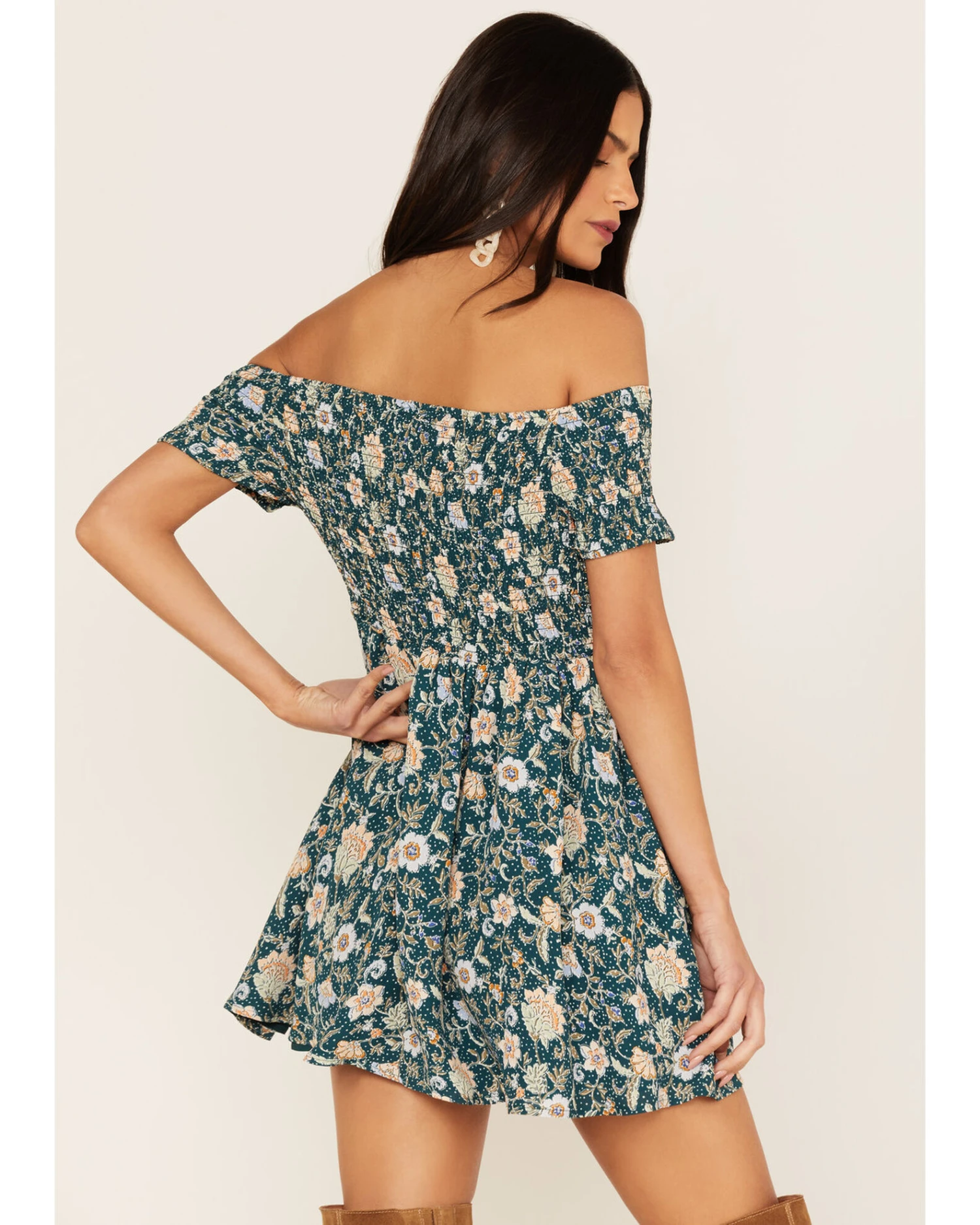 Shyanne Women's Floral Print Smocked Off Shoulder Dress 4 Shyanne Women's Floral Print Smocked Off Shoulder Dress - Image 4