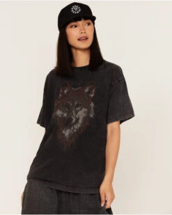 Cleo + Wolf Women's Oversized Wolf Graphic Tee