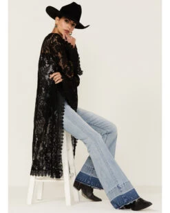 Tiffany & Grey Women's Bell Sleeve Lace Kimono