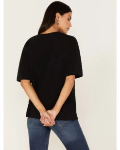 Wrangler Women's Est 1947 Fire Logo Graphic Girlfriend Tee -Velora Studio Shop 2000372602 001 P4