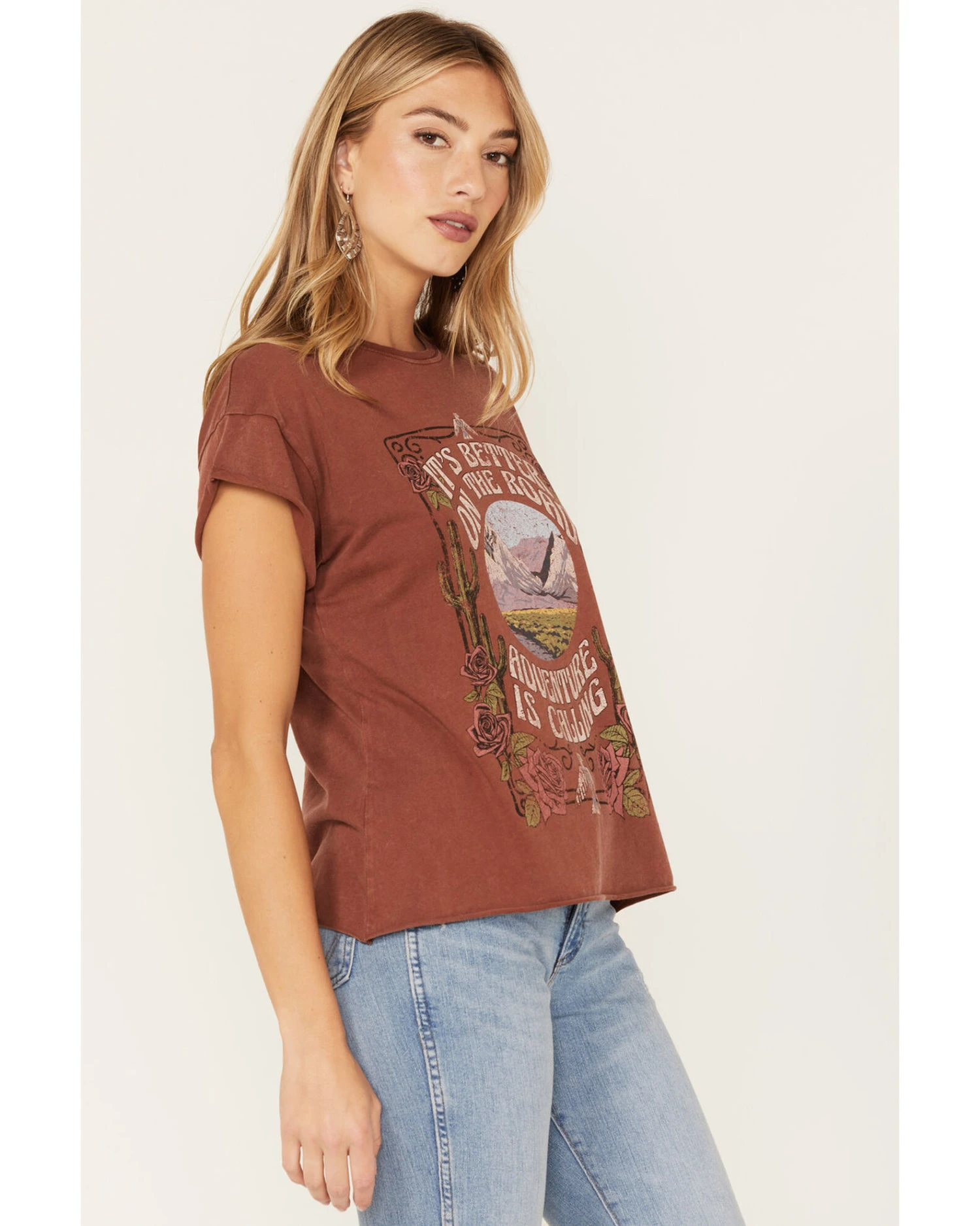 Cleo + Wolf Women's Adventure Calling Graphic Tee 2 Cleo + Wolf Women's Adventure Calling Graphic Tee - Image 2