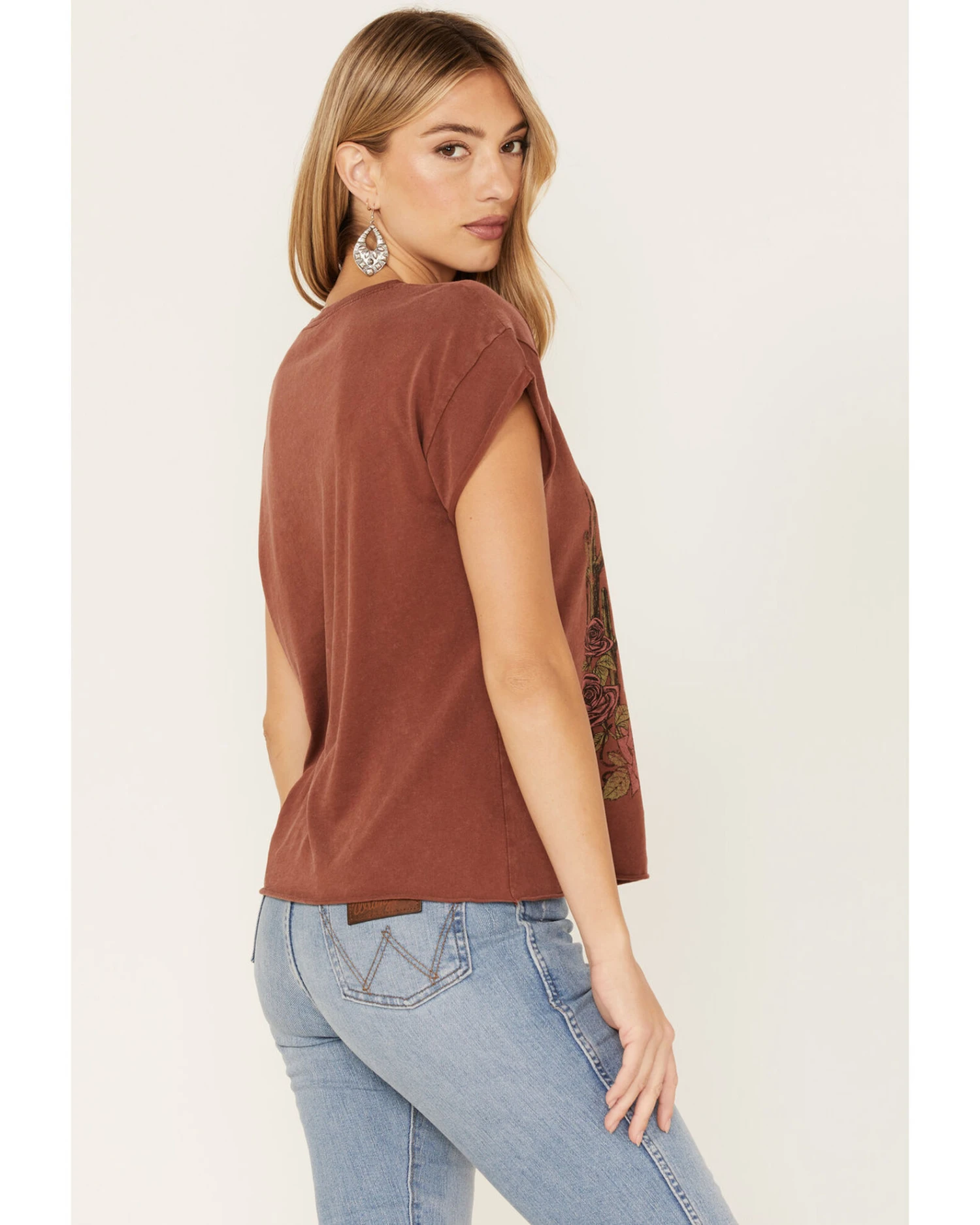 Cleo + Wolf Women's Adventure Calling Graphic Tee 4 Cleo + Wolf Women's Adventure Calling Graphic Tee - Image 4