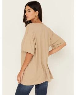 Wrangler Women's Yellowstone Rip Wheeler Ranch Hand Oversized Short Sleeve Graphic Tee -Velora Studio Shop 2000379146 020 P4