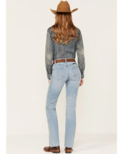 Wrangler Women's Light Wash Mid Rise Willow Diane Ultimate Riding Straight Jeans -Velora Studio Shop 2000380200 400 P3