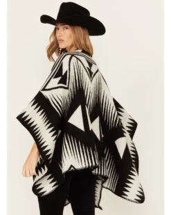 Shyanne Women's Deco Print Blanket Shawl 7 Shyanne Women's Deco Print Blanket Shawl -Velora Studio Shop 2000380663 001 P4