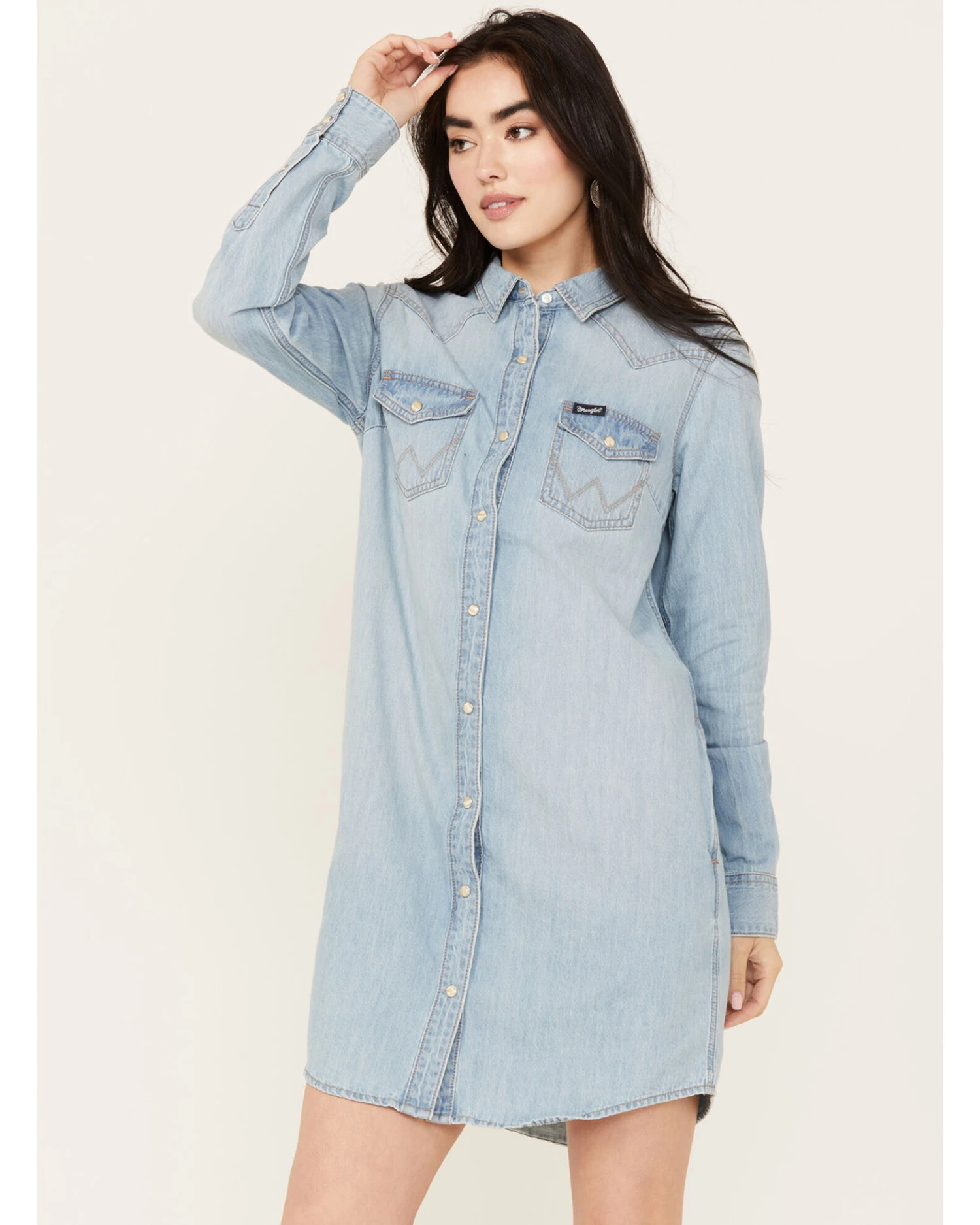 Wrangler Retro Women's Light Wash Denim Shirt Dress 2 Wrangler Retro Women's Light Wash Denim Shirt Dress - Image 2