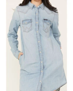 Wrangler Retro Women's Light Wash Denim Shirt Dress 7 Wrangler Retro Women's Light Wash Denim Shirt Dress -Velora Studio Shop 2000384048 412 P4